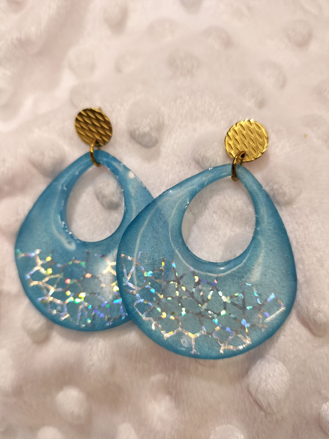 Boucles d'oreilles turquoise et motifs argentés