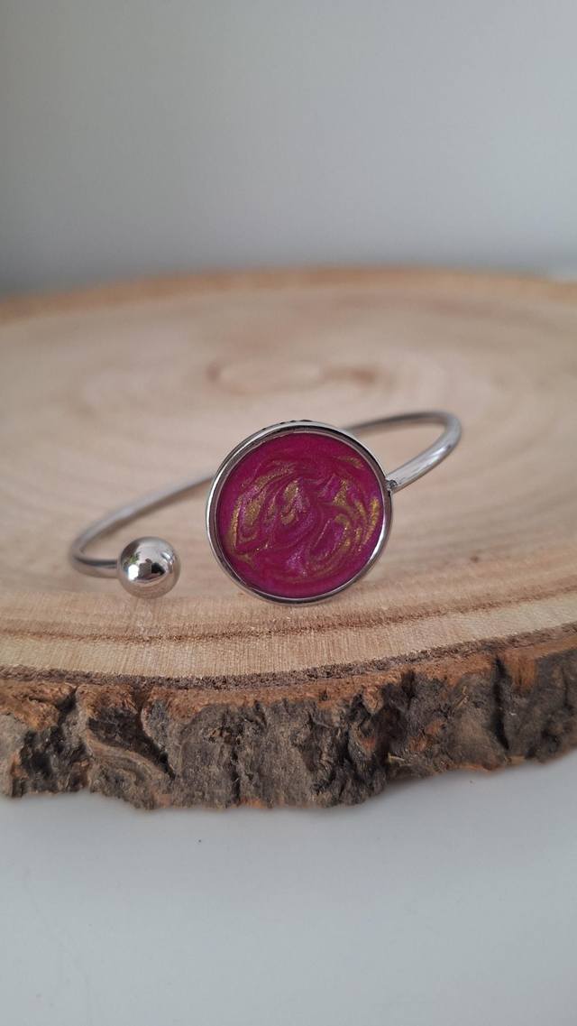 Bracelet jonc rond rose violet avec effet doré