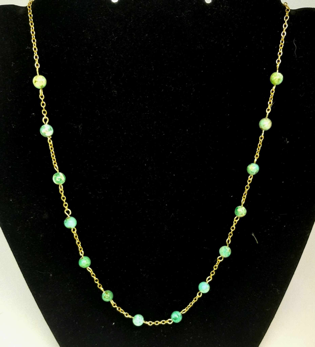 Collier turquoise du pérou et acier or inoxydable 45 cm réglable
