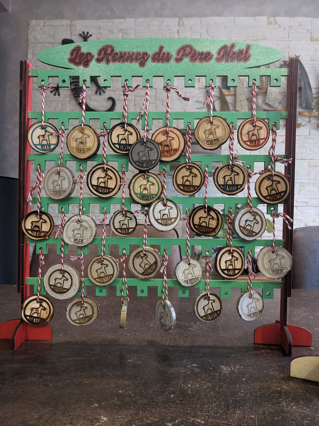 boules de Noël en bois