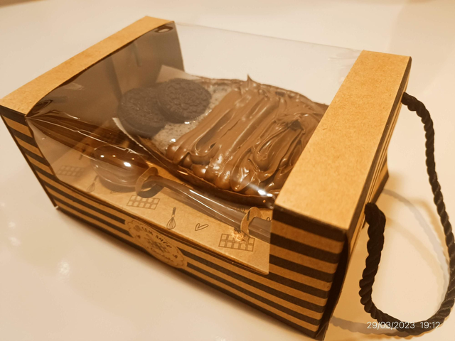 Ovo de Páscoa de Colher – Recheios Artesanais e Sabor Inesquecível