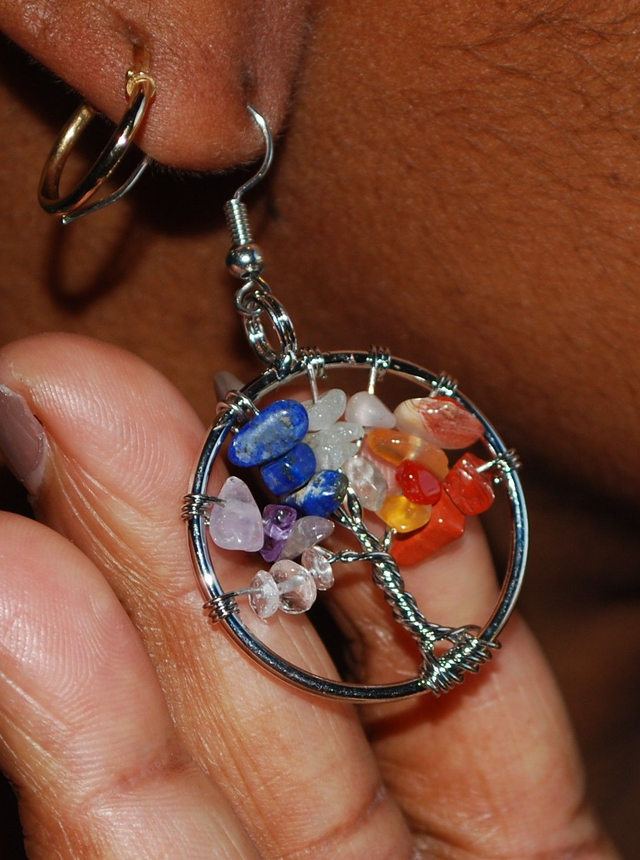 Boucles d&#039;oreille arbre de vie 7 chakras