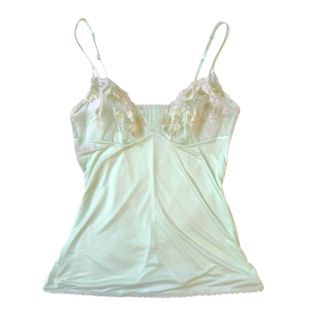 BNWT Japanese brand coquette mint green embroidered cups 