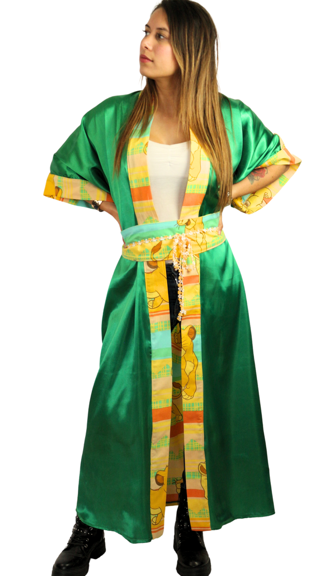 Kimono Long Unique avec Motif Roi Lion et Obi Japonais Hakuna Matata