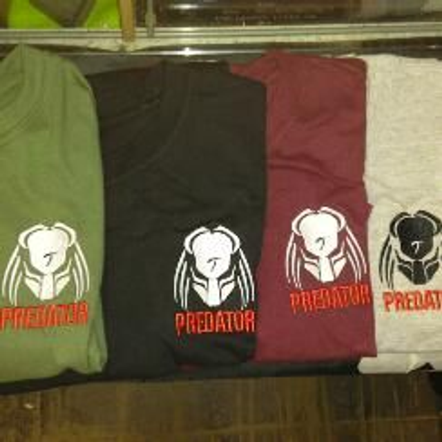 T shirt predator