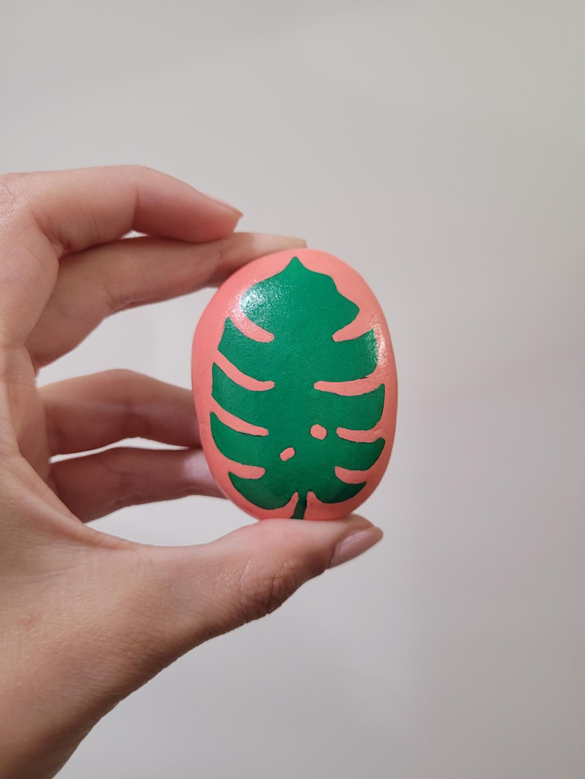 Leaf Pebble - Pink Background (Small) - NW-314