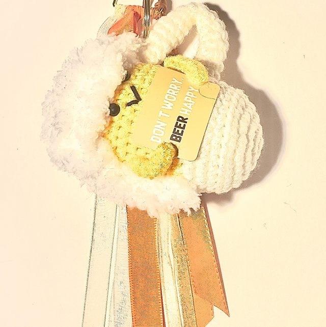 BS17 - Bijoux de sac peluche verre de bière 