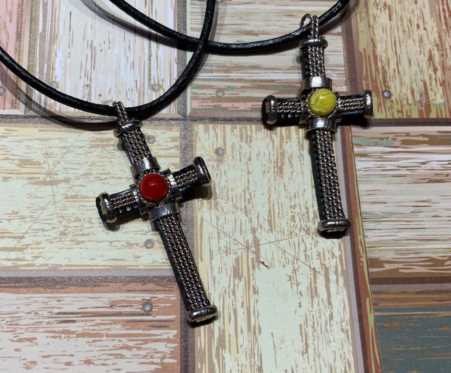 Rubber cross necklace with gemstone