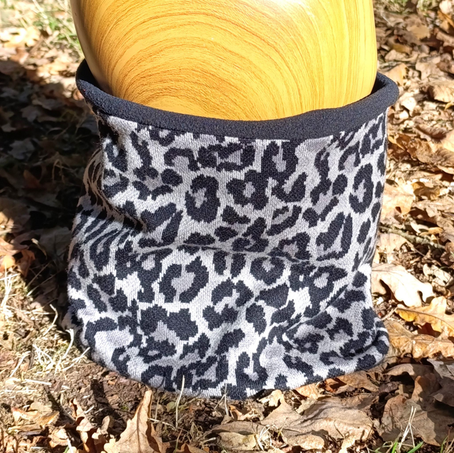 Snood léopard gris