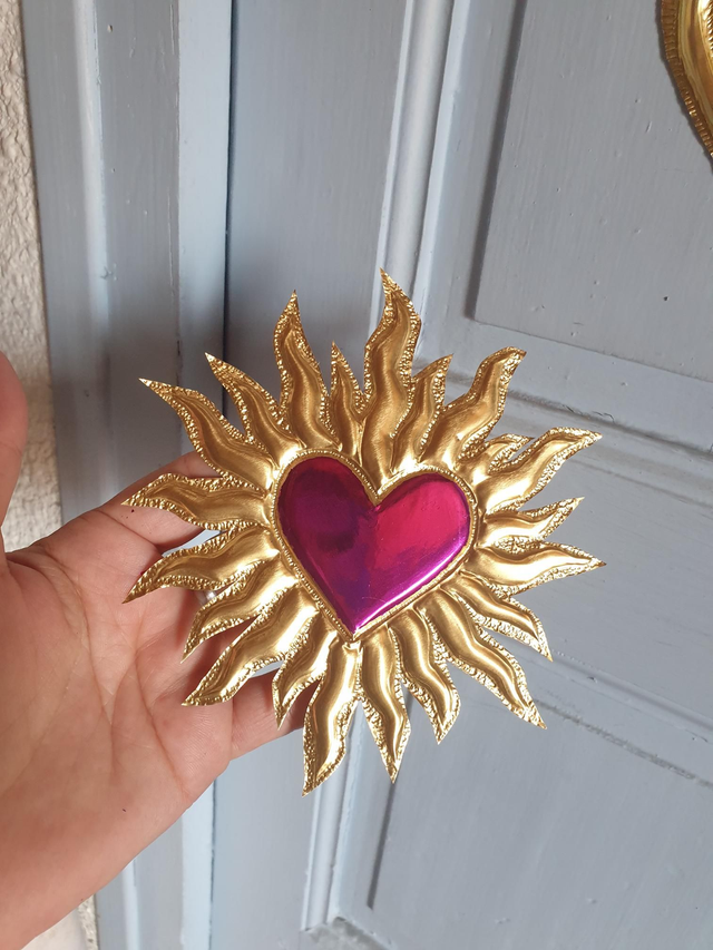 Ex Voto coeur soleil métallique Rose fushia
