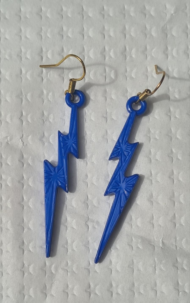 Earrings lightening bolt blue novelty
