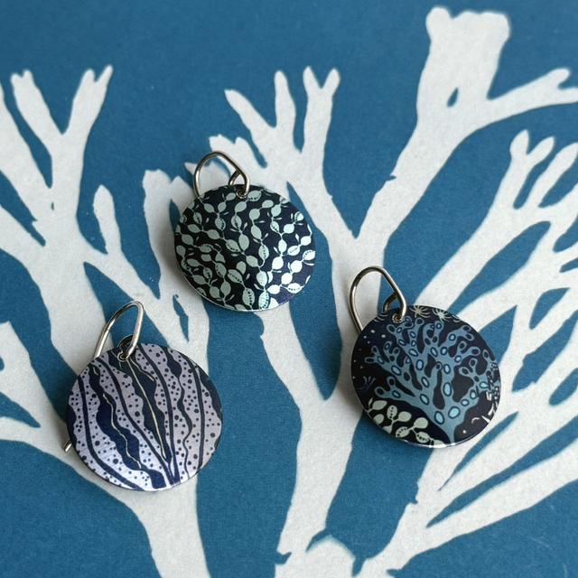 Korvakorut pyöreät The Reef siniset