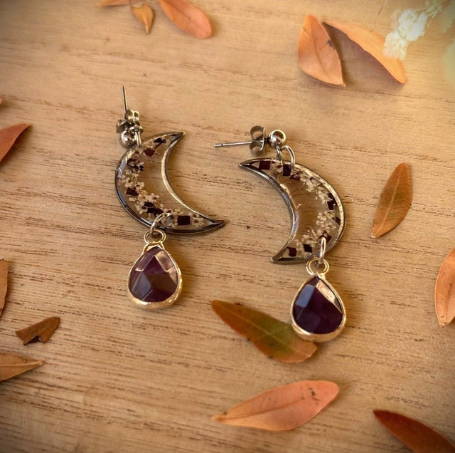 Lia - Sous la lune violette