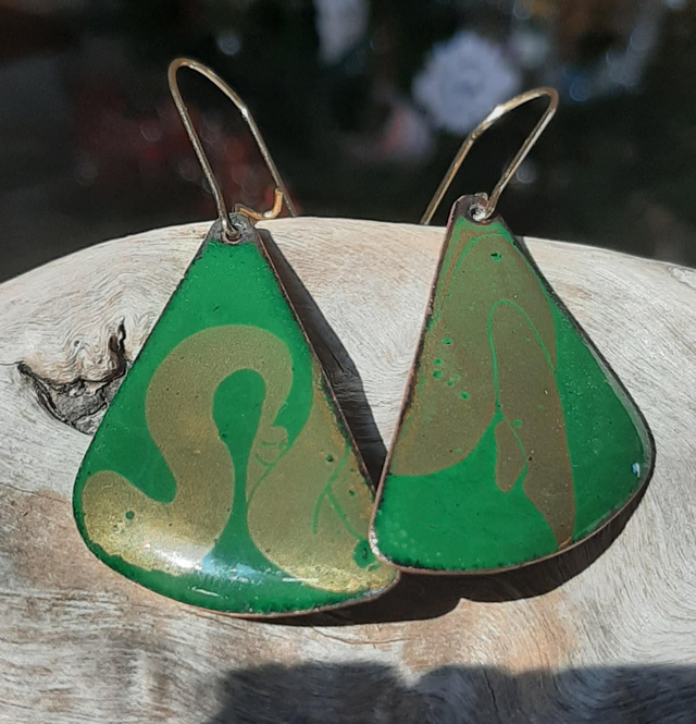 Boucles d'oreilles demi Gingko Vertes dorées " femme "