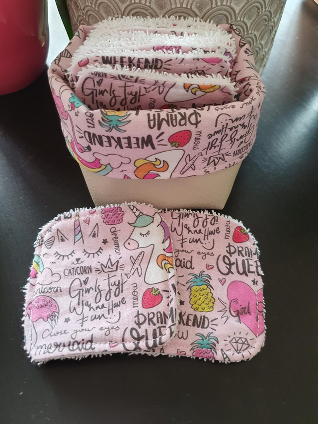 panière et lingettes