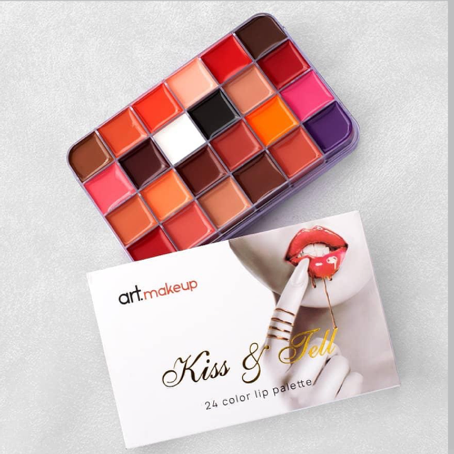 Kiss & Tell