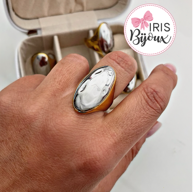 Anello Bicolor ovale martellato 