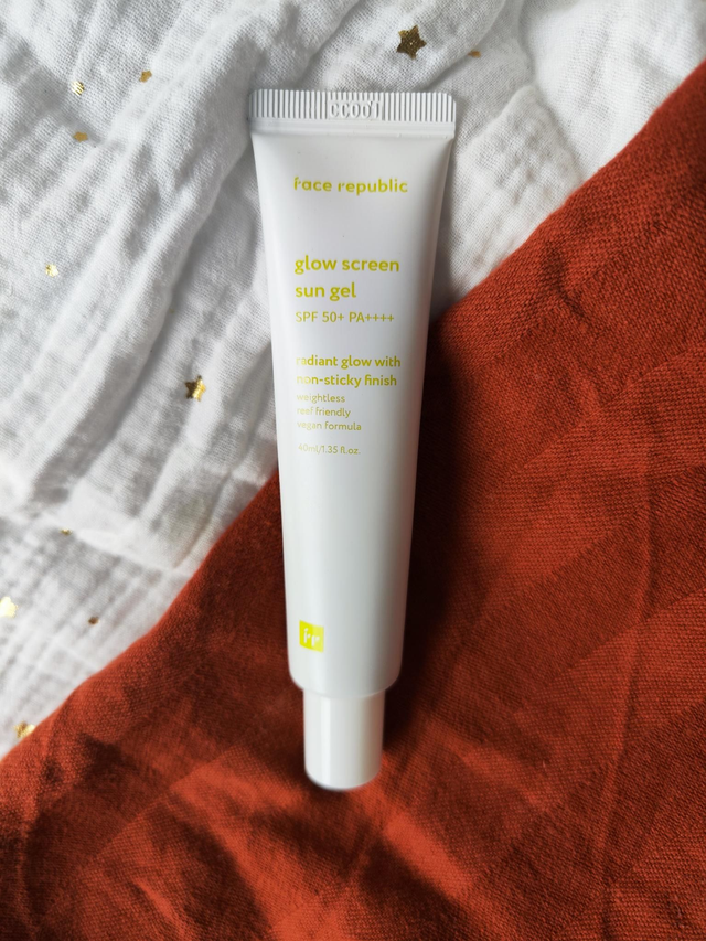 𝐆𝐥𝐨𝐰 𝐒𝐜𝐫𝐞𝐞𝐧 𝐒𝐮𝐧 𝐆𝐞𝐥 𝐒𝐩𝐟𝟓𝟎 𝐅𝐚𝐜𝐞 𝐑𝐞𝐩𝐮𝐛𝐥𝐢𝐜