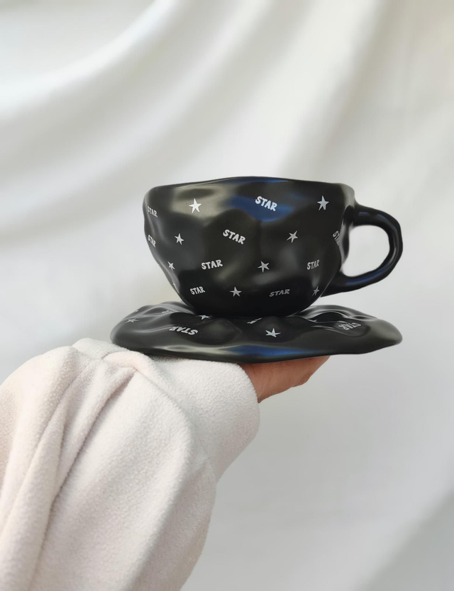 Tasse à café et soucoupe étoiles noir