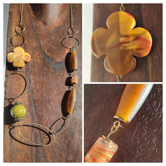 Sautoir fleur en agate ( pierres naturelles) verre trempé et verre de Murano monté sur fil de lin réglable, pièce unique 