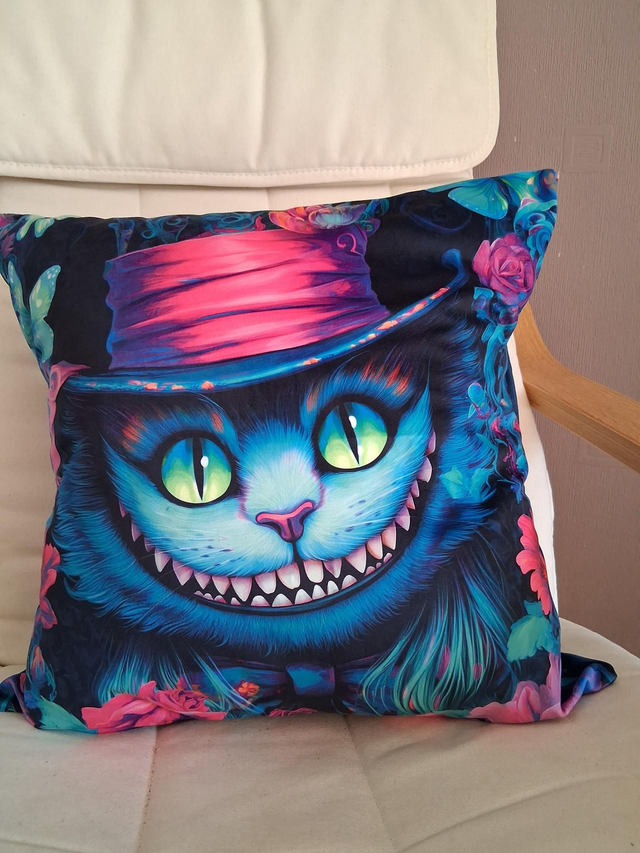 Cheshire Cat 18" Cushion