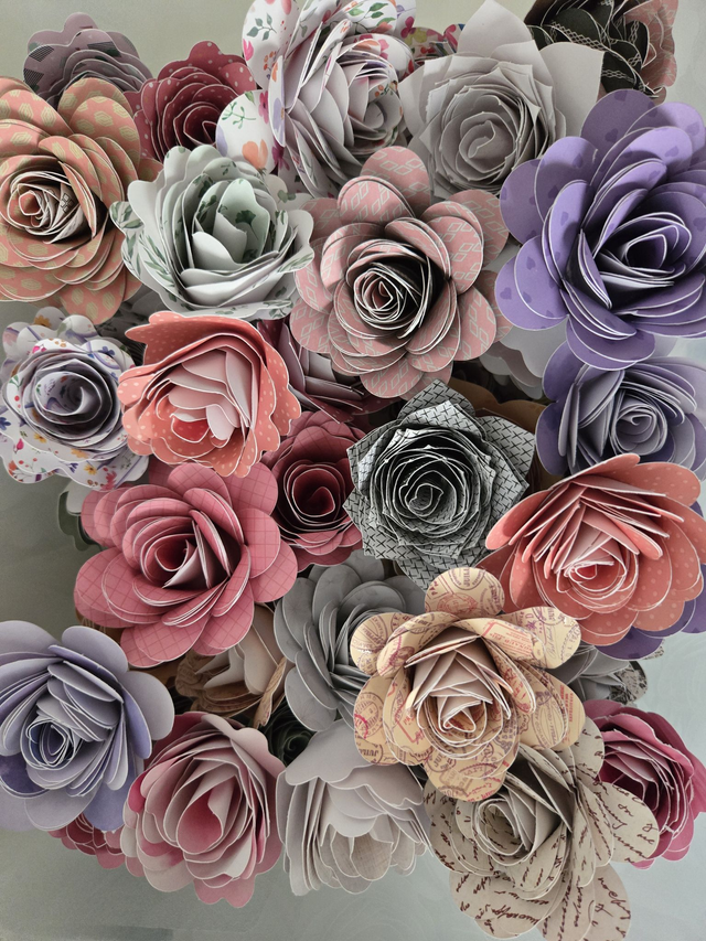 Fleurs en Papier à l’Unité – Fait Main