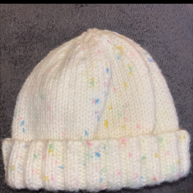 White fleck baby hat 