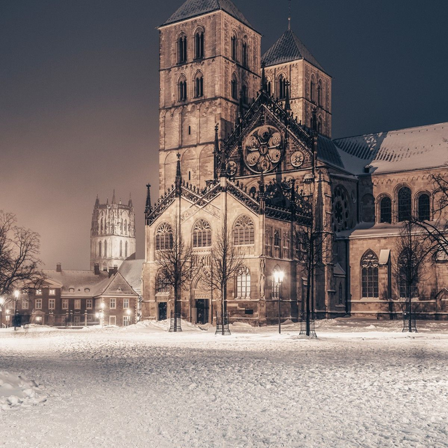 Dom im Wintertraum