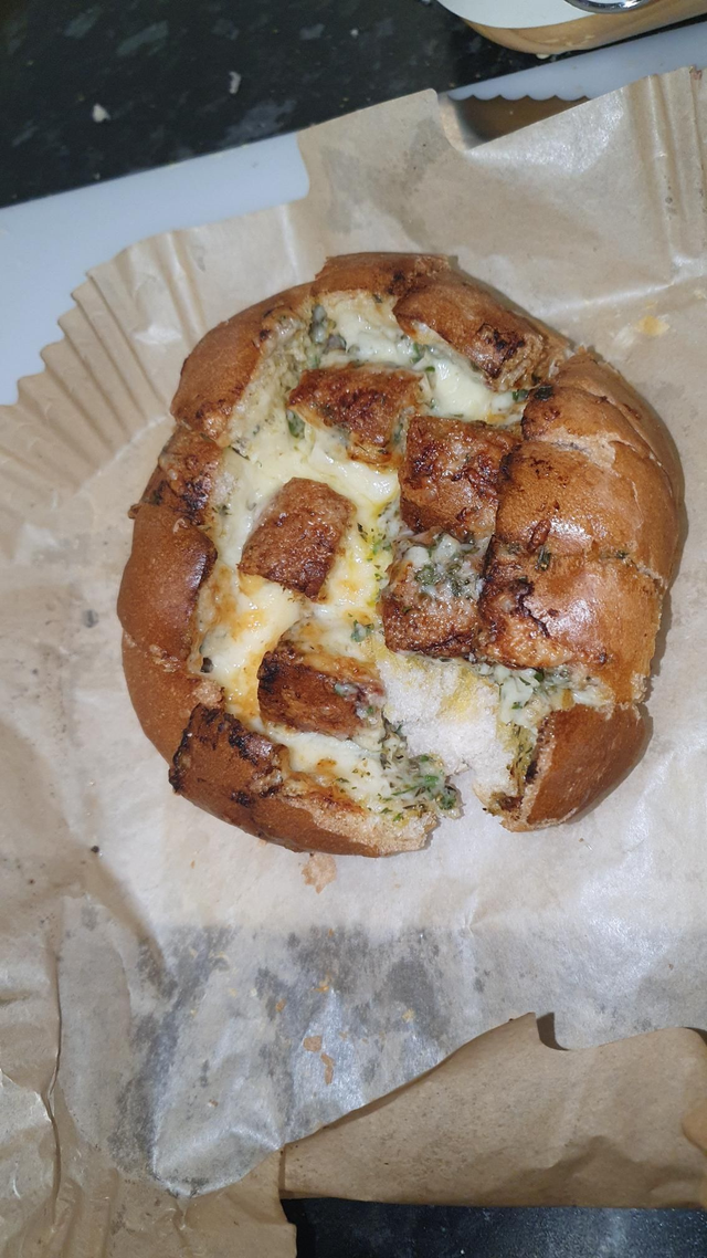 Cheesy Garlic Tear-Away Bap