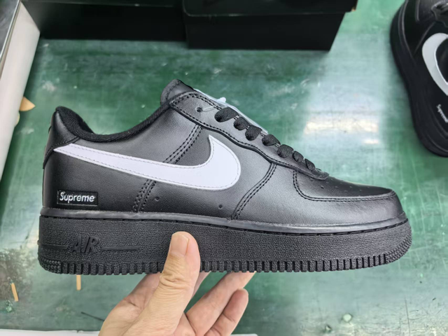 Nike Air Force 1 (Vendu sans la boîte )