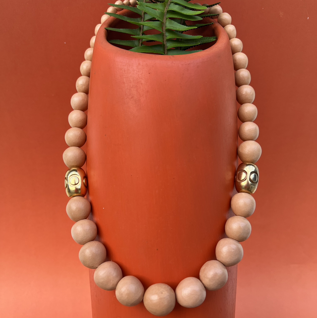 Colar Bolas Lisas Dourado Longo — Peça ÚNICA