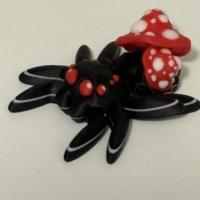 3D Printed Spider With Mushroom