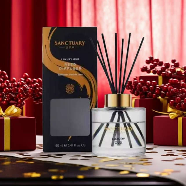 Sanctuary Spa Luxury Oud Reed Diffuser – Christmas Gift Set
