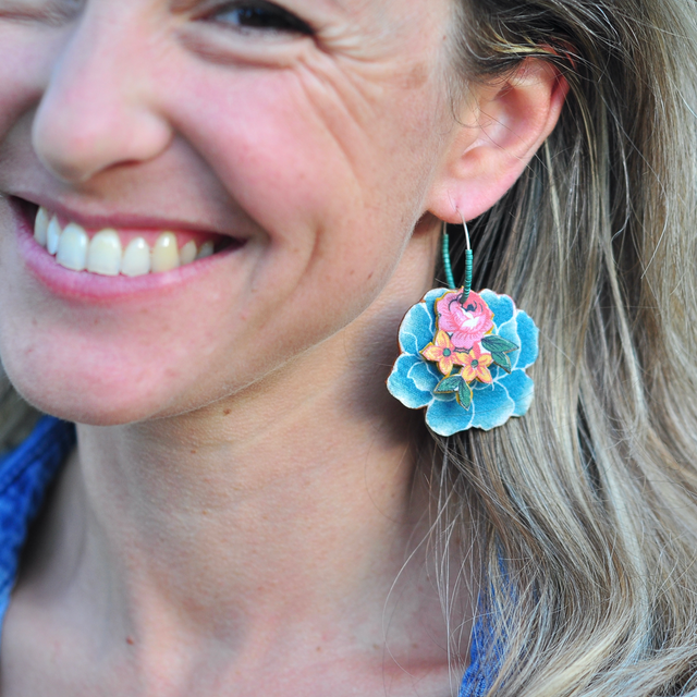 Boucles d'Oreilles PIVOINE et Bouquet sur Créole Turquoise 