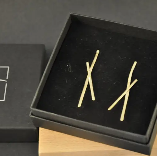 Boucles d’oreilles pendantes « Herbes folles » / Cécile Vitrant