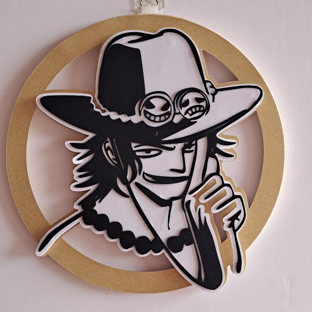 Couronne  décorative murale Ace