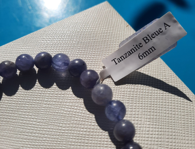 Bracelet boule 6mm Tanzanite bleue A