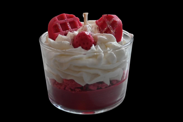 Bougie Tarte aux Fraises – Senteur Douce et Fruitée