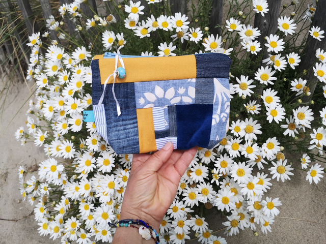 Pochette Patchwork assortie au sac Fleuri Bleu Ciel / Lapin