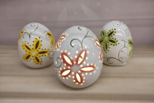Uova in ceramica