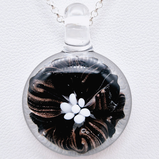 Pendentif Flora noir et aventurine brillante
