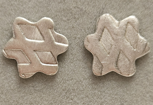 Lattice flower silver studs