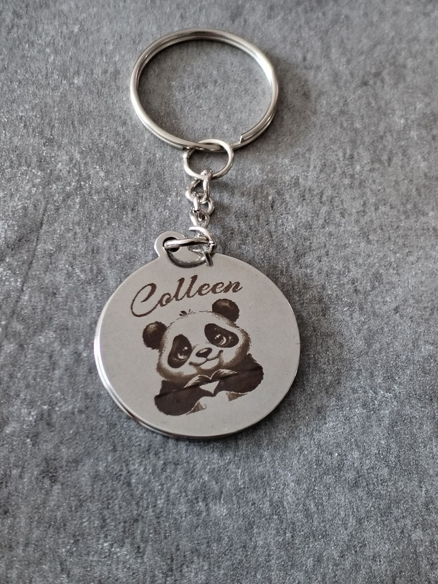 Médaillon gravé en acier inoxydable