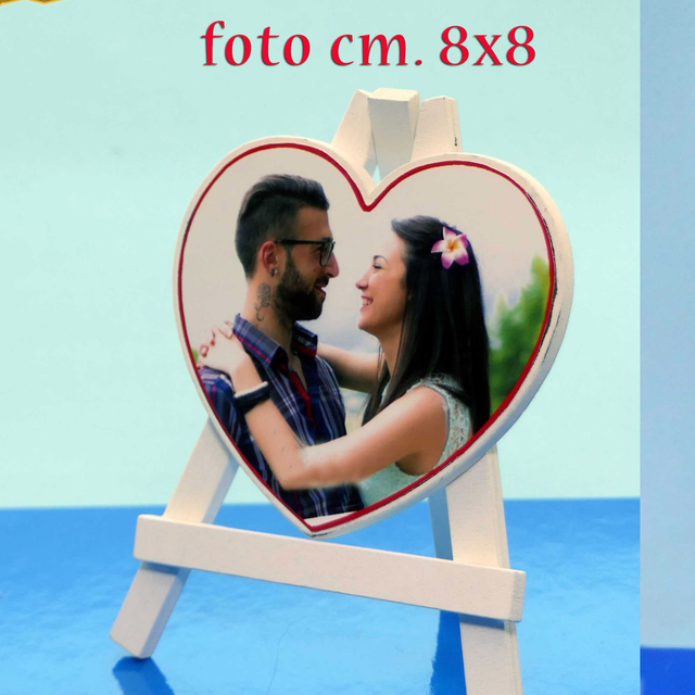 CAVALLETTO CON FOTO PERSONALIZZATA FORMA CUORE 8X8CM