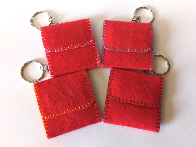 Llavero 3 en Raya Rojo