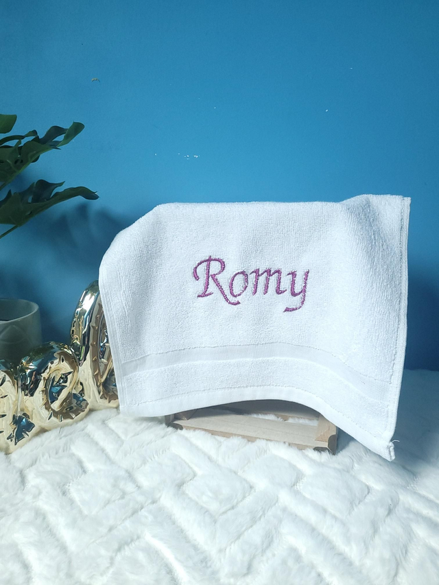 Serviette brodée Romy 