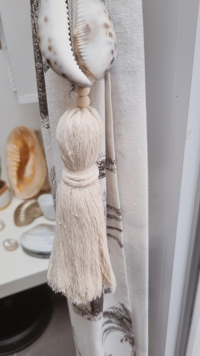 Embrasse tigris - pompon beige