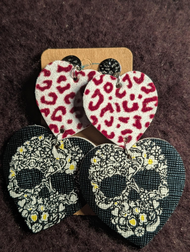 Boucles d'oreilles Marie Laure tête de mort léopard bordeaux ml100
