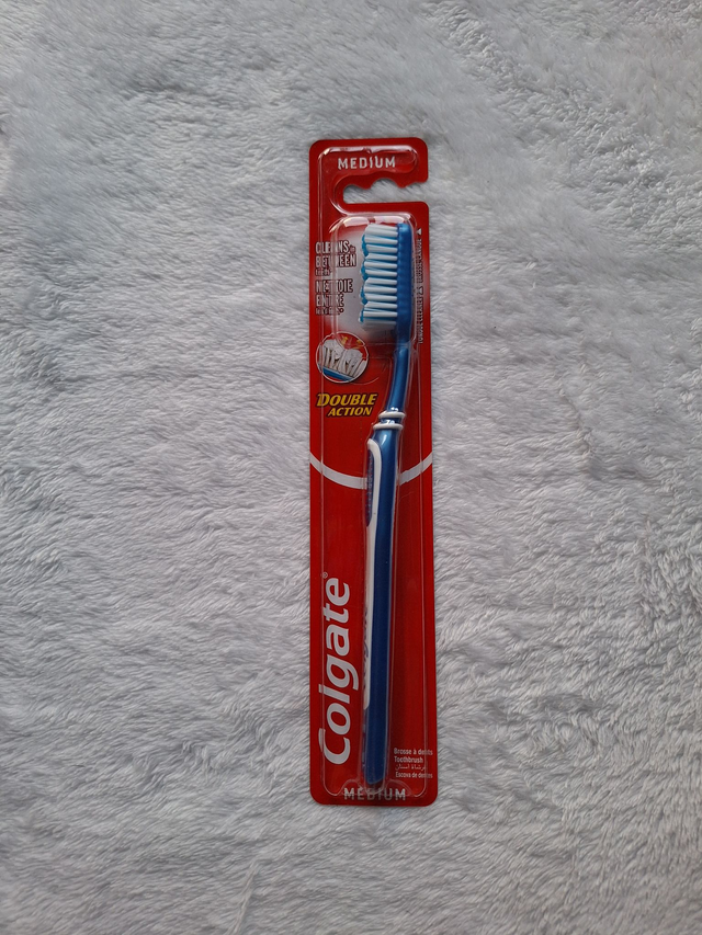 Brosse a dent COLGATE Double action - Médium