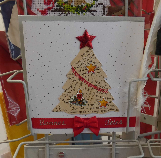 Joli sapin de Noël livresque